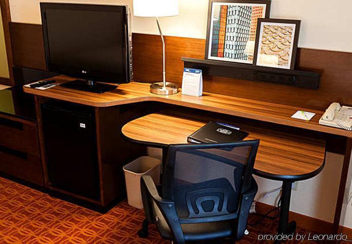 Fairfield Inn & Suites By Marriott Tulsa Central Номер фото